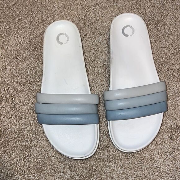 Journee collection sandals  - Picture 2 of 3